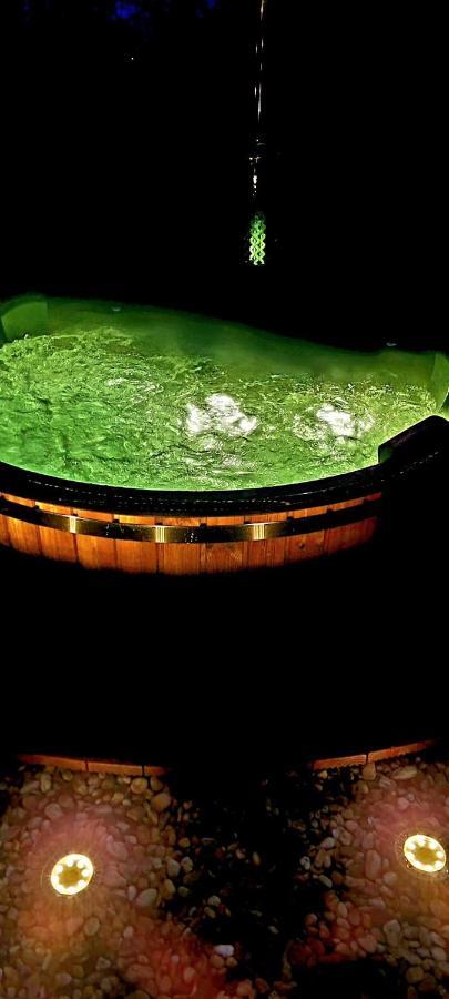 Kuca Za Odmor Malia Sa Spa Hot Tub Jacuzzijem - Nice And Cozy - Free Tickets To All City Attractions Ðurđevac Kültér fotó